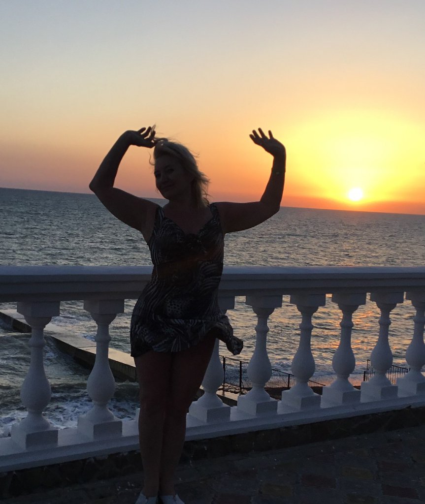 Закат сияет золотой. Посвящение С. Т. 11010