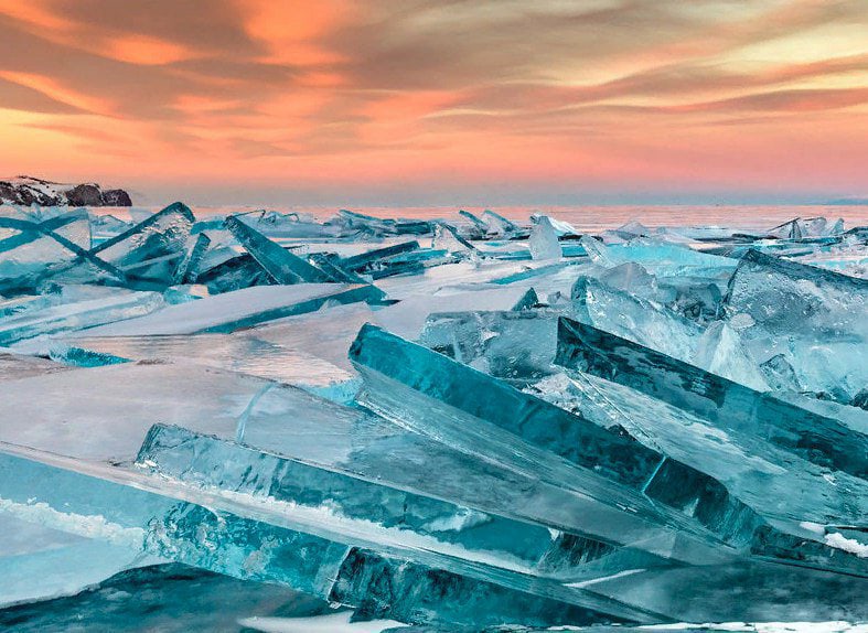 Серым небом, белым снегом...