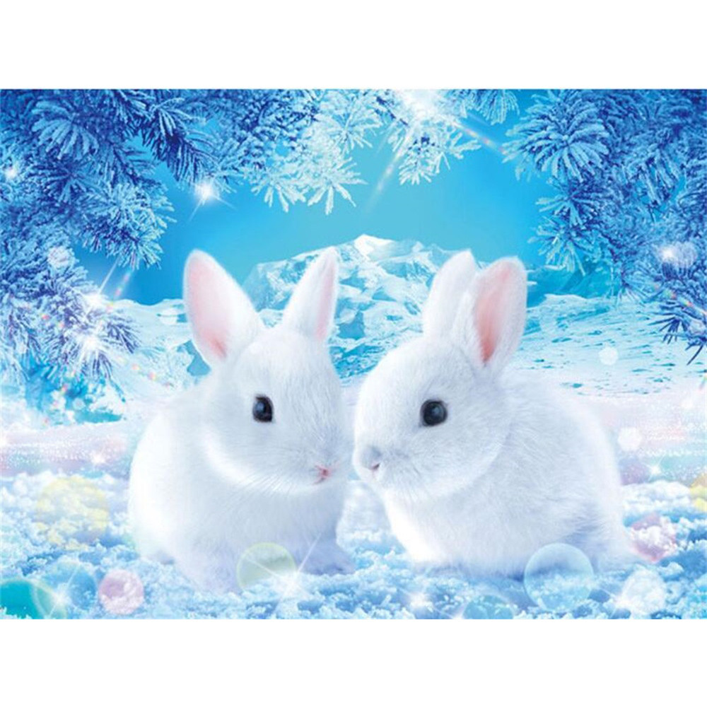 Кролик на зимнем фоне