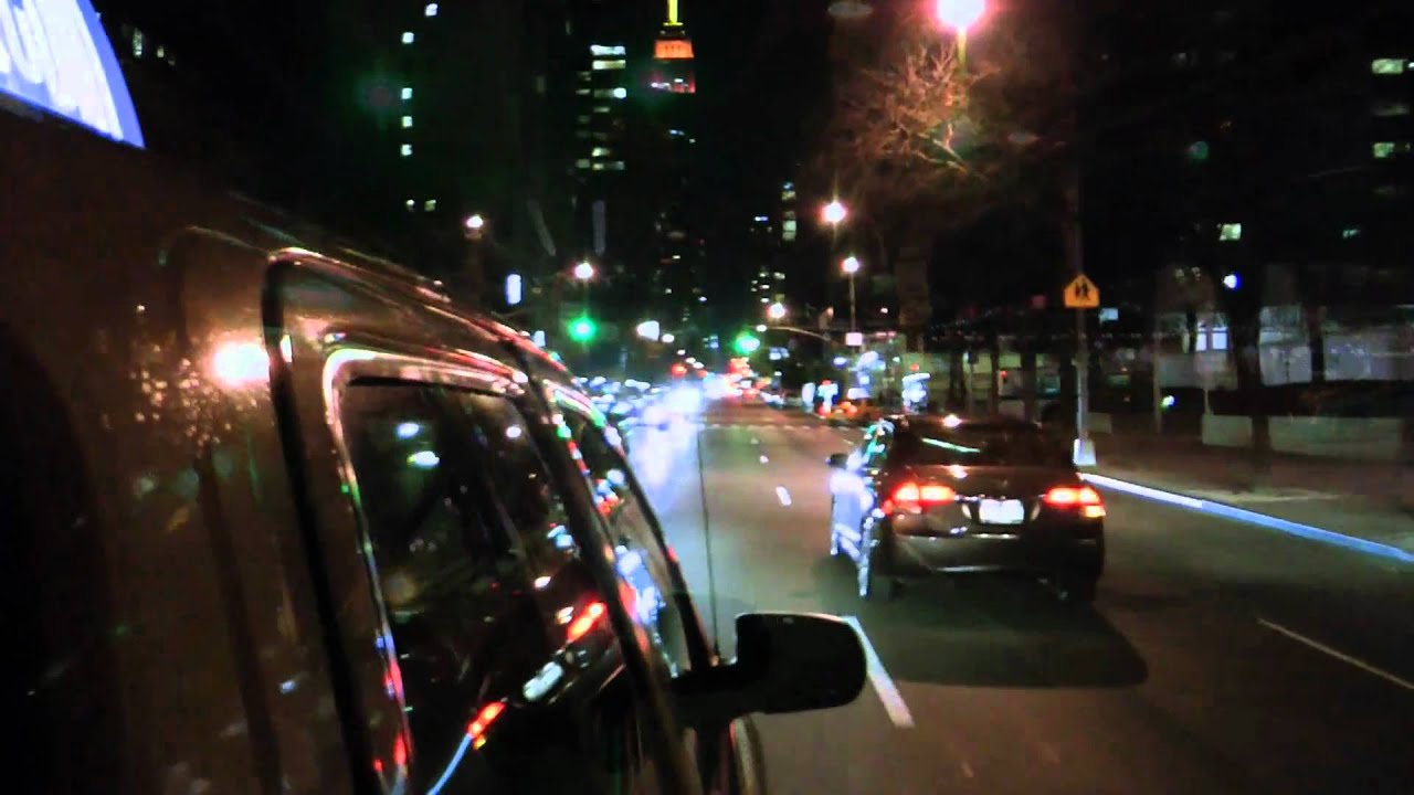 Павлик таксисты. Вызывай такси поздней ночью. Ночная москва такси. Красивое такси. Такси по ночному городу.