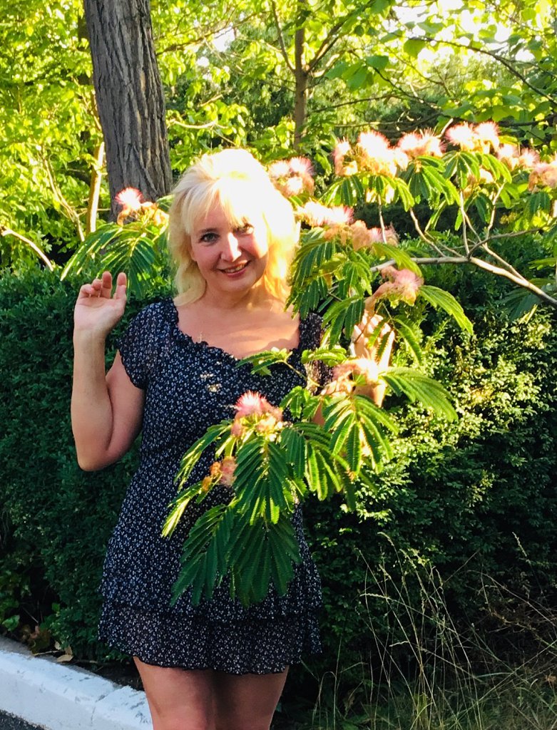 Царица всех цветов. Посвящение С. Т. 11214