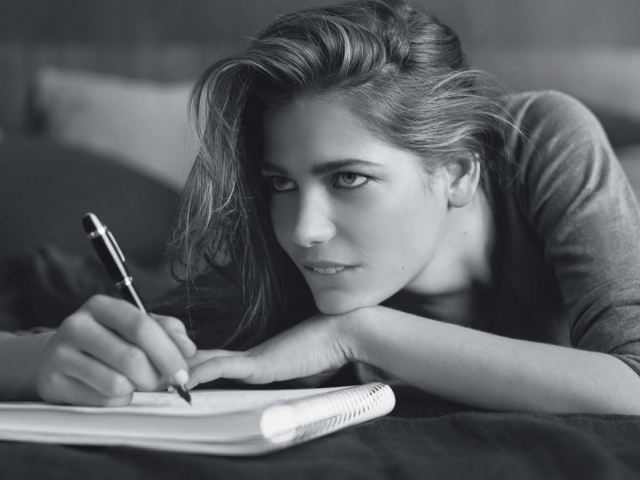 Пишу стихи уже давно я...