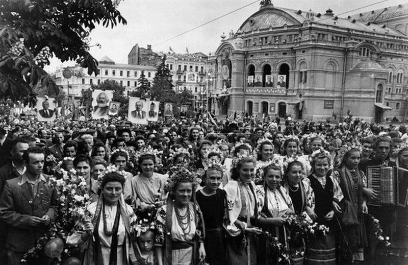 Скулим про Круты, Броды...