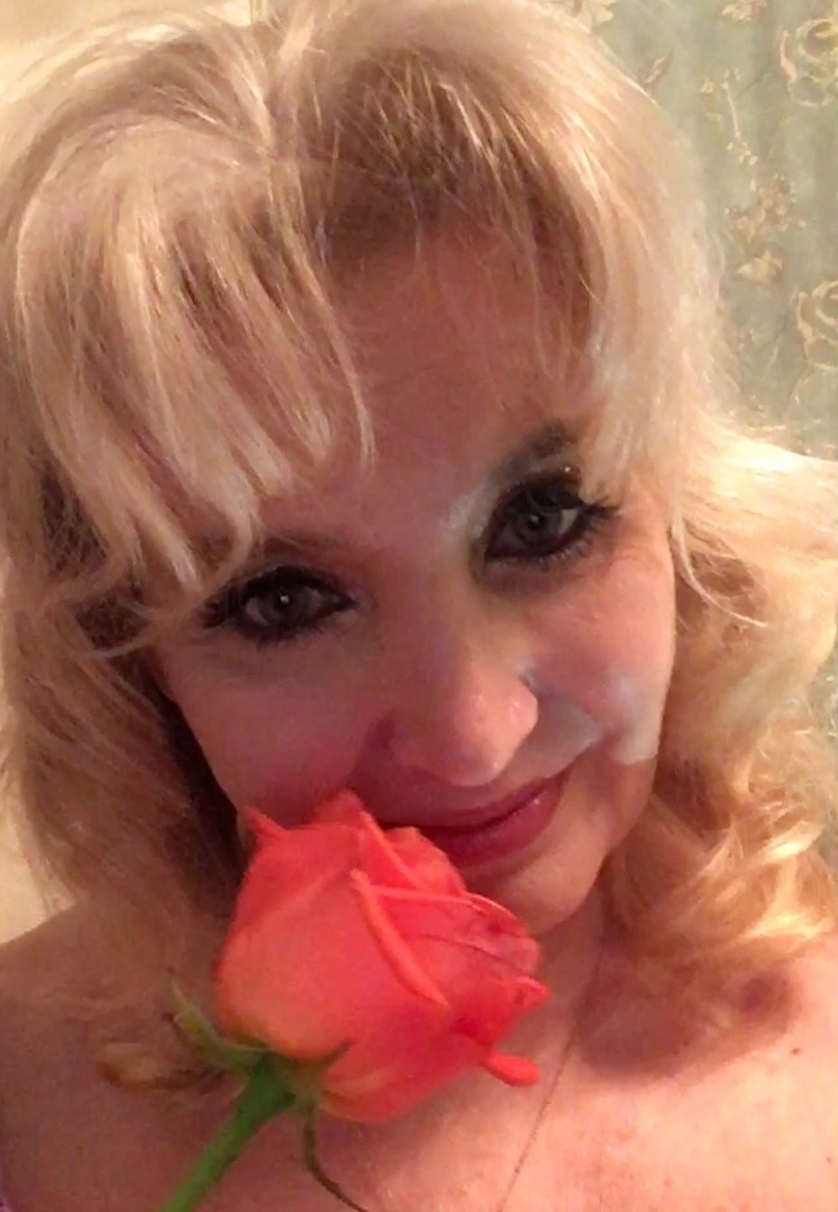 Розы лепесток. Посвящение С. Т. 11457