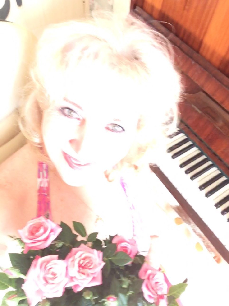 В тебе сияет свет огня. Посвящение С. Т. 11628