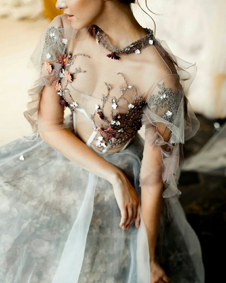 Шорох платья