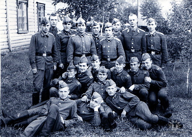 Призыв и дембель был 6 мая