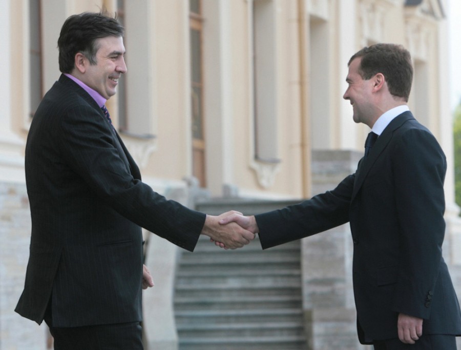 Политик не готов. Медведев и Саакашвили. Медведев и Саакашвили 2008.