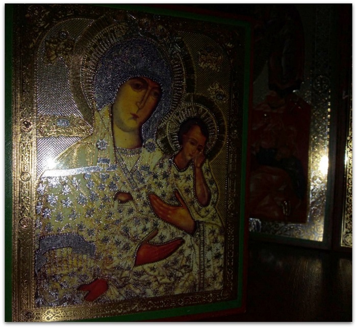 Перед Старорусской иконой Божией Матери