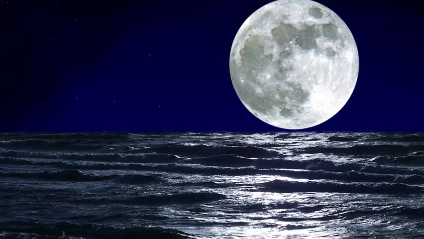 Притяжение воды в океанах луной. Луна и море. Море под луной. Лунное море. Лунный океан.