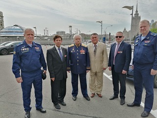 Мой брат не носит орденов