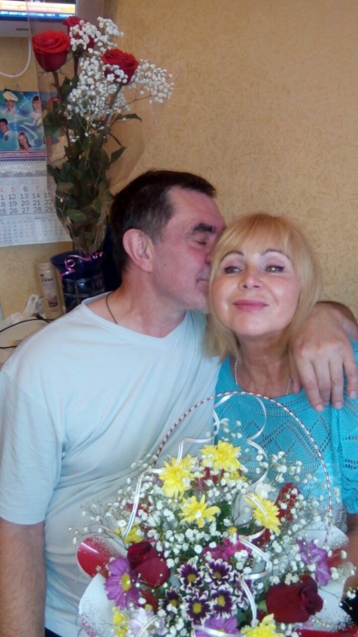 Цветы и женщина моя