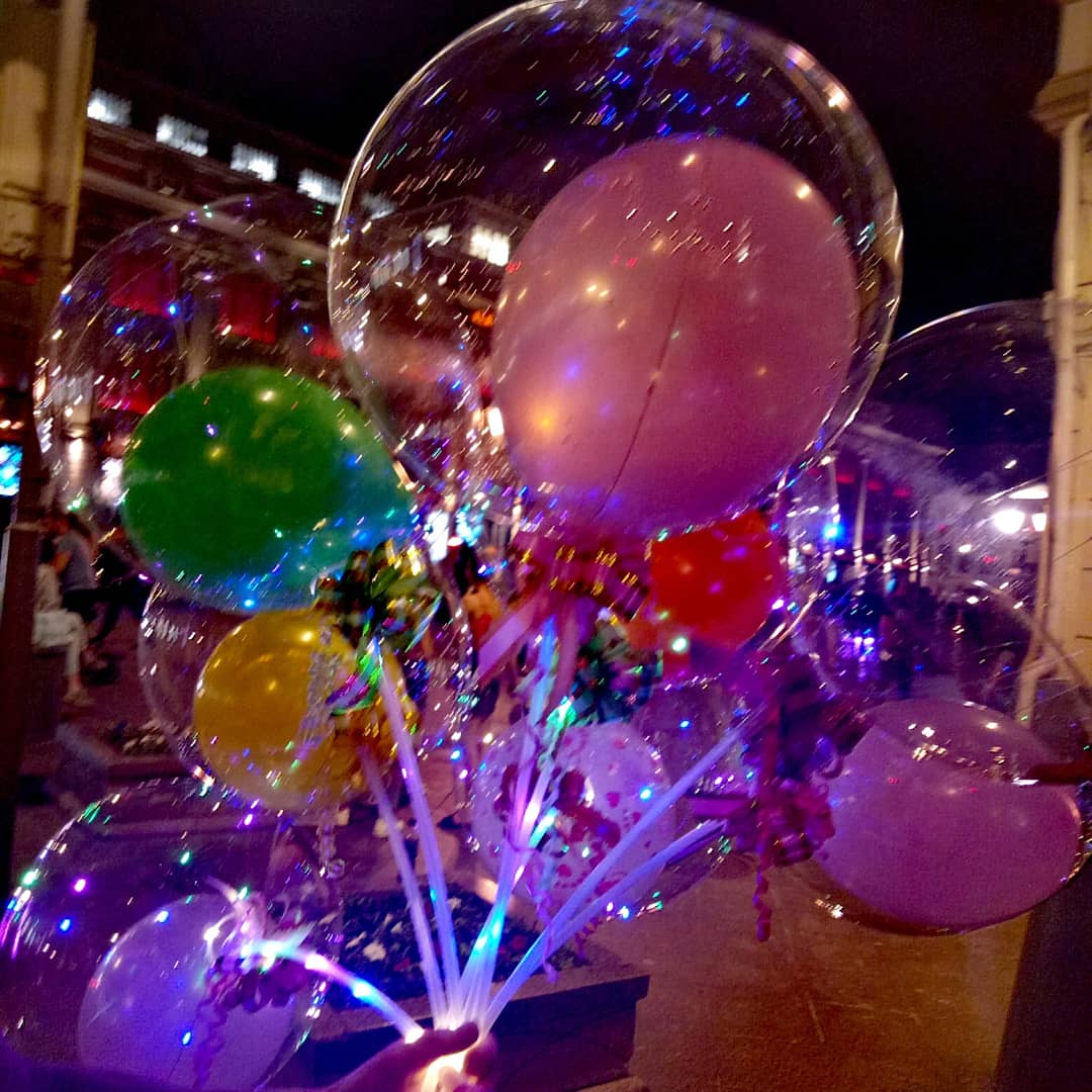 город танцует