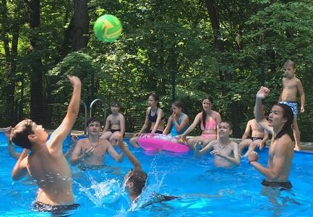 Бассейн на турбазе