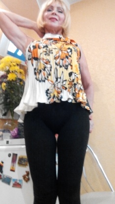 Весна, женские ножки и мужской восторг