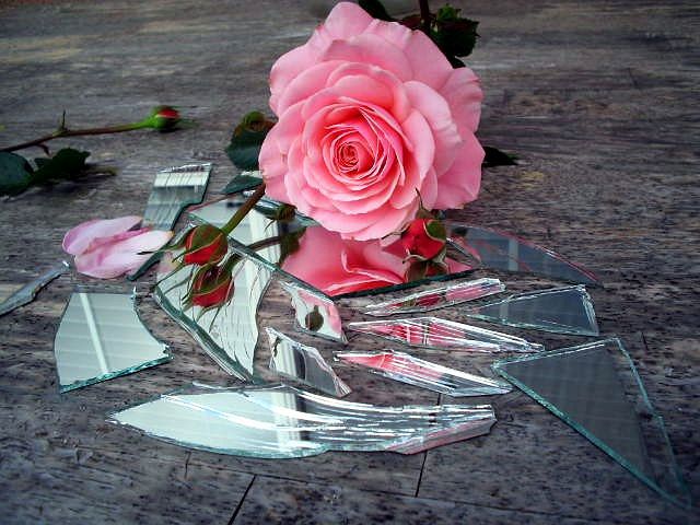 Бьётся ваза жди удачу