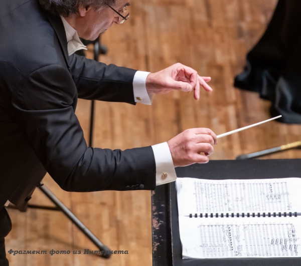 Лежали ноты на бумаге