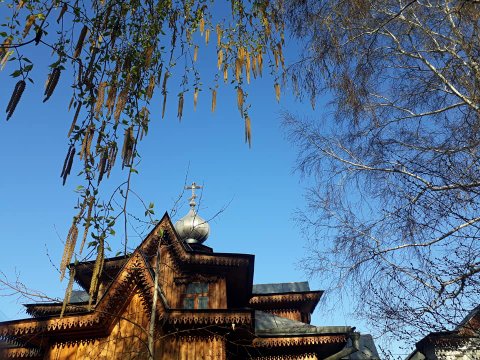 Без храма город нем и хром