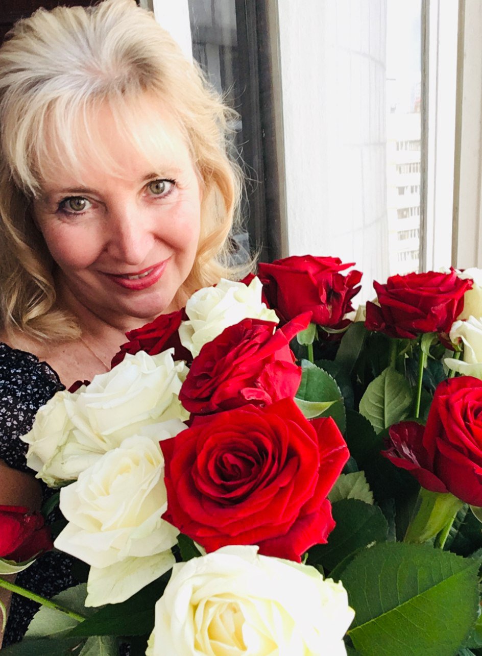 Твоей улыбкой вдохновенной. Посвящение С. Т. 12564