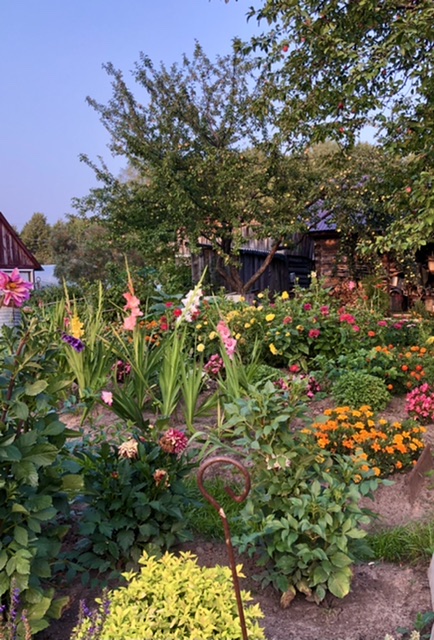 Август волшебный...