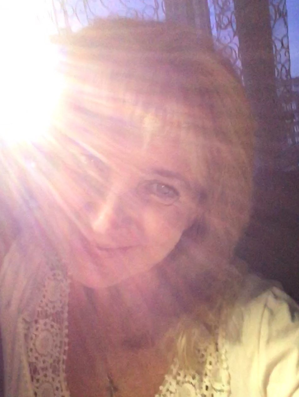 Солнце яркими лучами. Посвящение С. Т. 12617