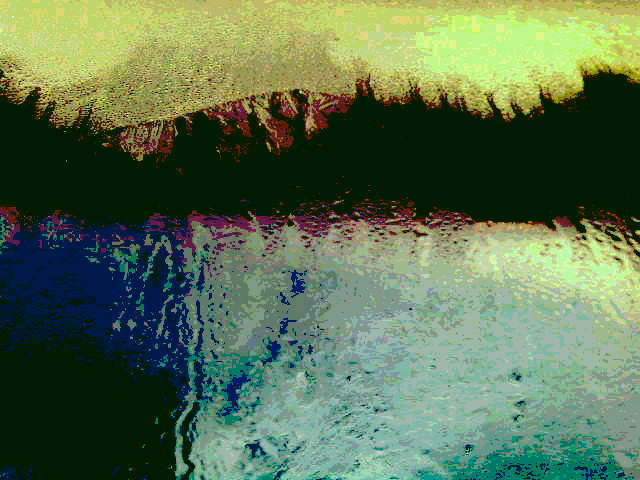 Блуждает эхо вещих голосов