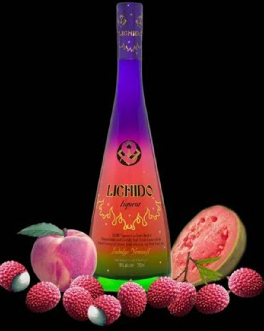 фруктовый ликер. ликер распберри. фруктово ягодный ликер. ликер стравберри клубника. ликер фруктовый густой.