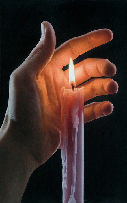 Подержу над свечою ладонь