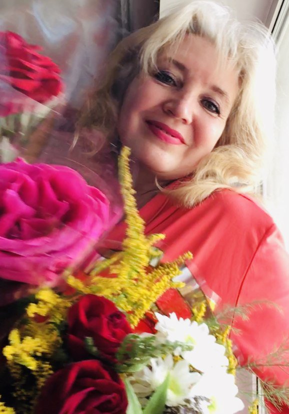 Есть в облике твоём. Посвящение С. Т. 12838