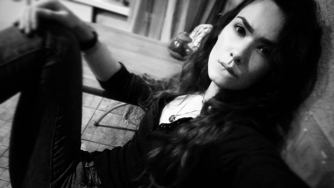 В ту пору стояла вода чернотою тревожной...