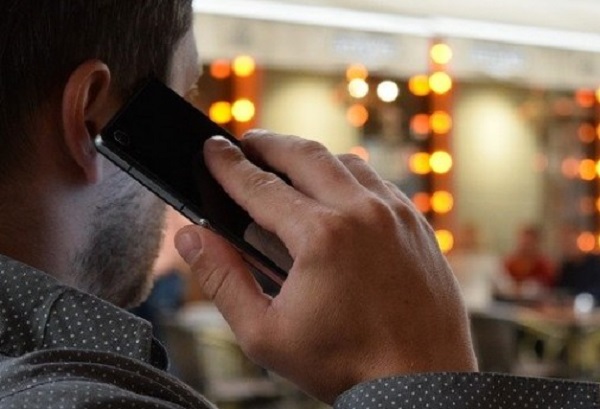 Диалог по телефону