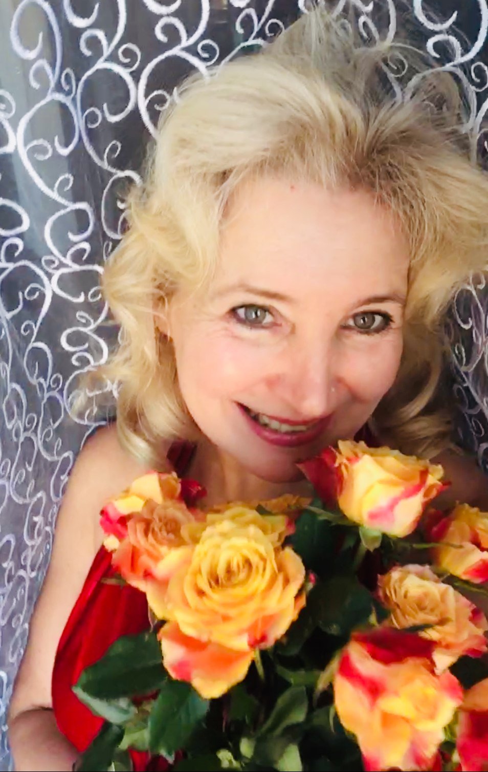 Мой мир навеки заключён. Посвящение С. Т. 13115