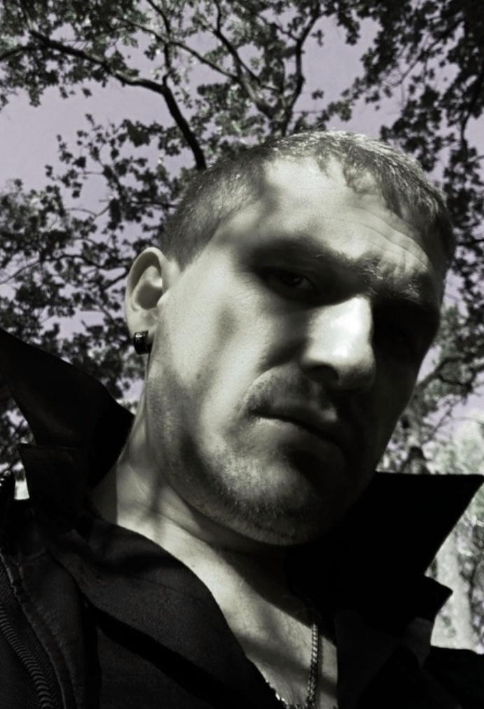 Ей со мной невмочь