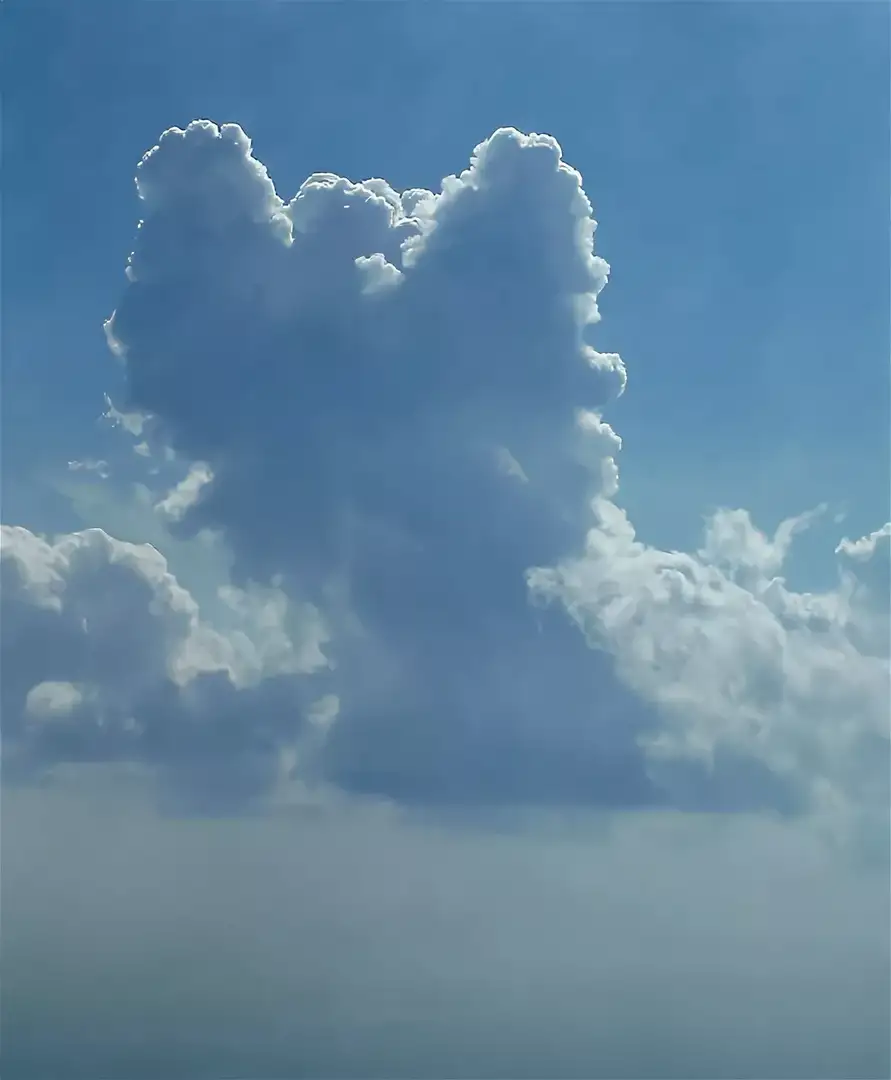 Потерянный в облаке 99. Облако в виде ангела. Небо с облаками. Облако похожее на ангела. Фигуры из облаков.