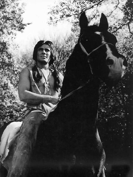 Вождь Белое Перо и железный конь