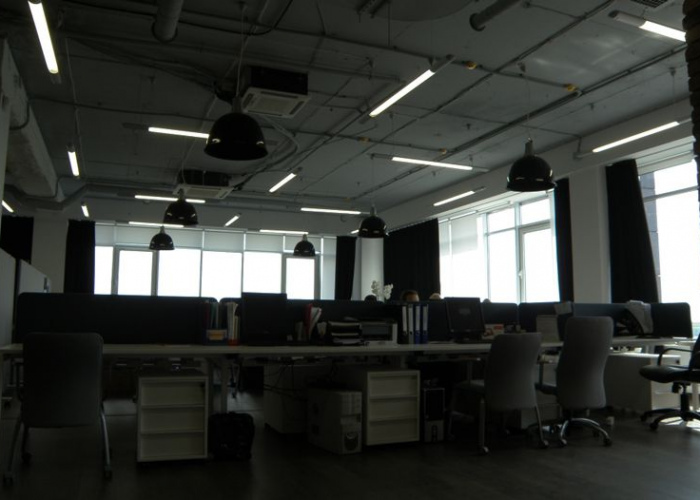 Включи свет в кабинете 2. Освещение в офисе. Свет в офисе. Выключить свет в офисе. Свет в офисном помещении.