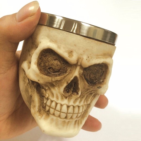 Чаша в виде черепа. Чаша из черепа Байрон. Чаши из черепов. Кубки из черепов.