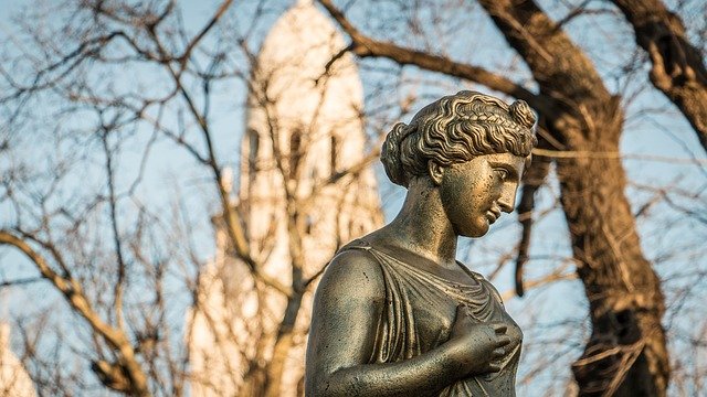 Венера и Сократ