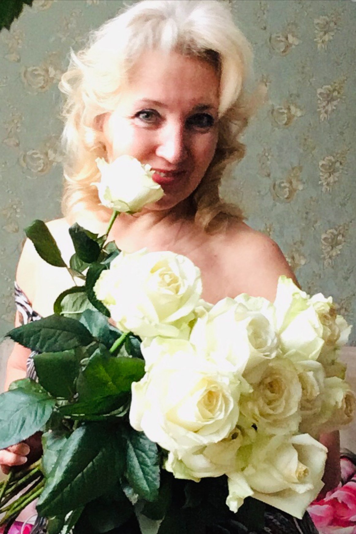 Белой розой расцвела. Посвящение С. Т. 13530