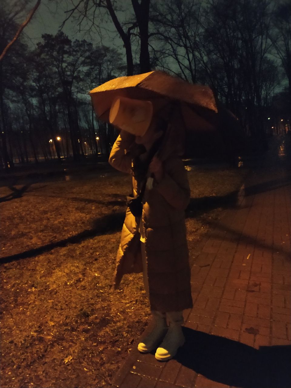 Жёлтый стих про девушку с жёлтым ведрОМ