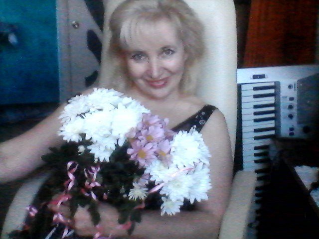 Ты так светла. Посвящение С. Т. 13600