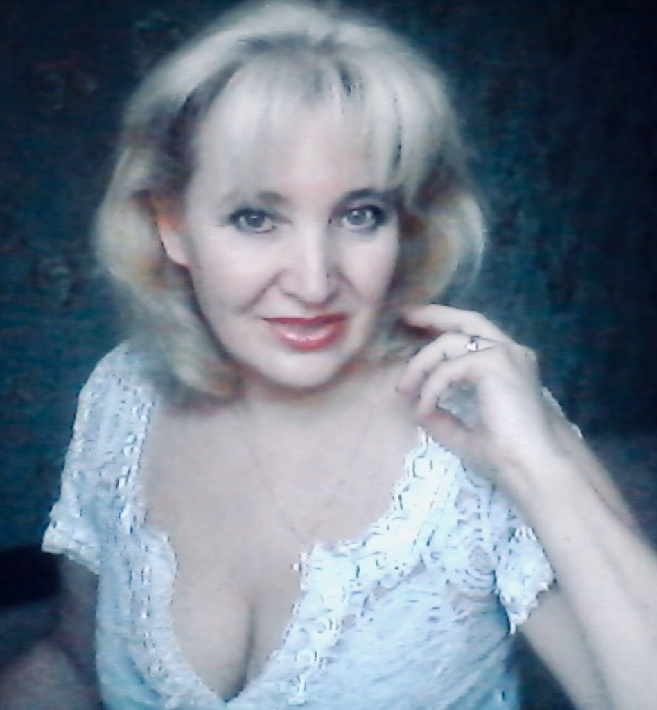 Лишь одна такая. Посвящение С. Т. 13692