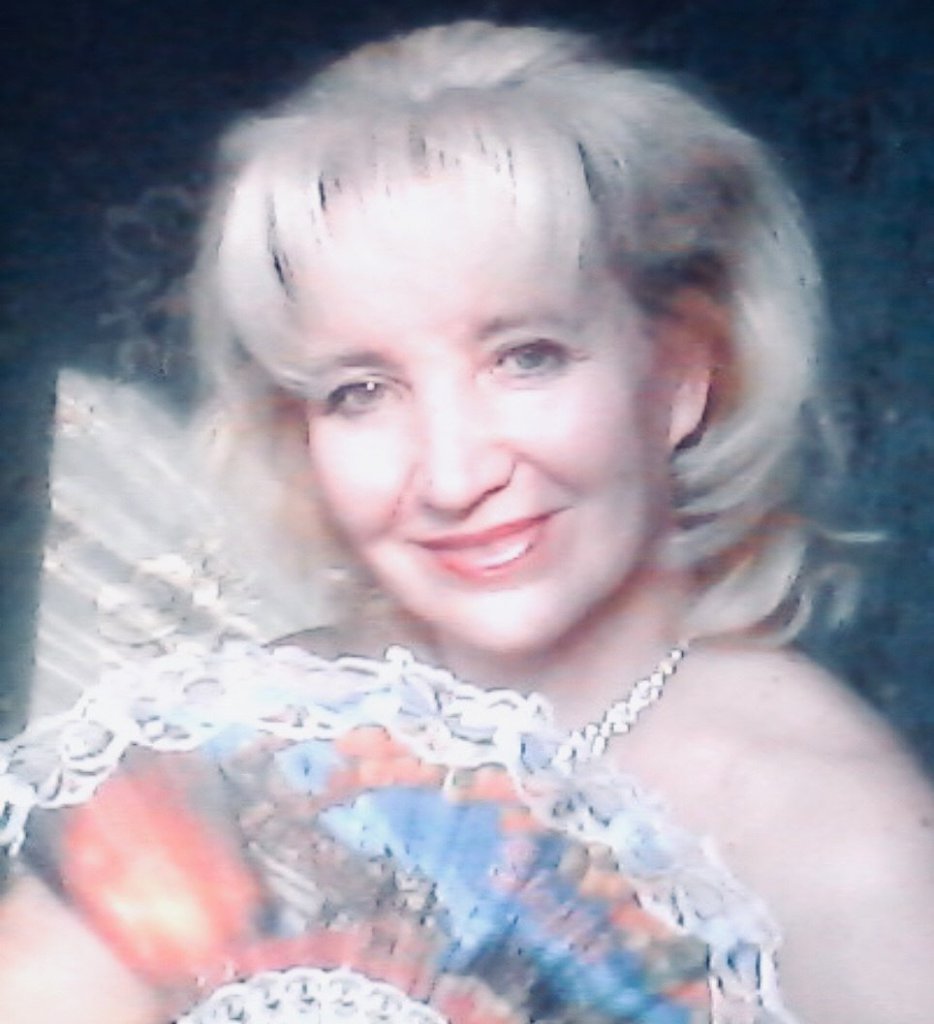 Божественно мила. Посвящение С. Т. 13780