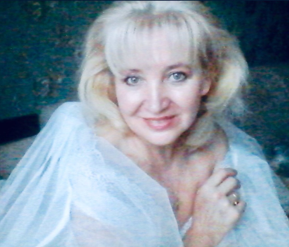 Любовью трепетной своей. Посвящение С. Т. 13783