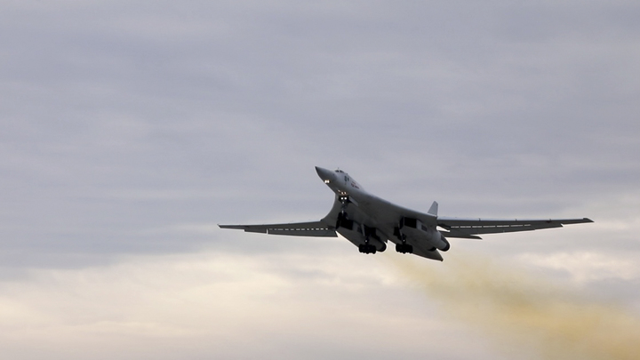 F-35 опозорились перед Ту-160 в Американском небе