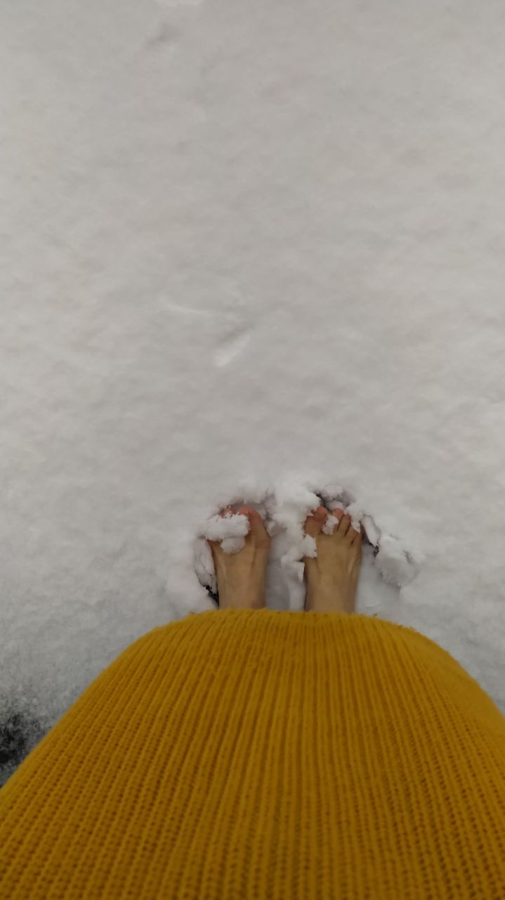 Беги по снегу босик-ом