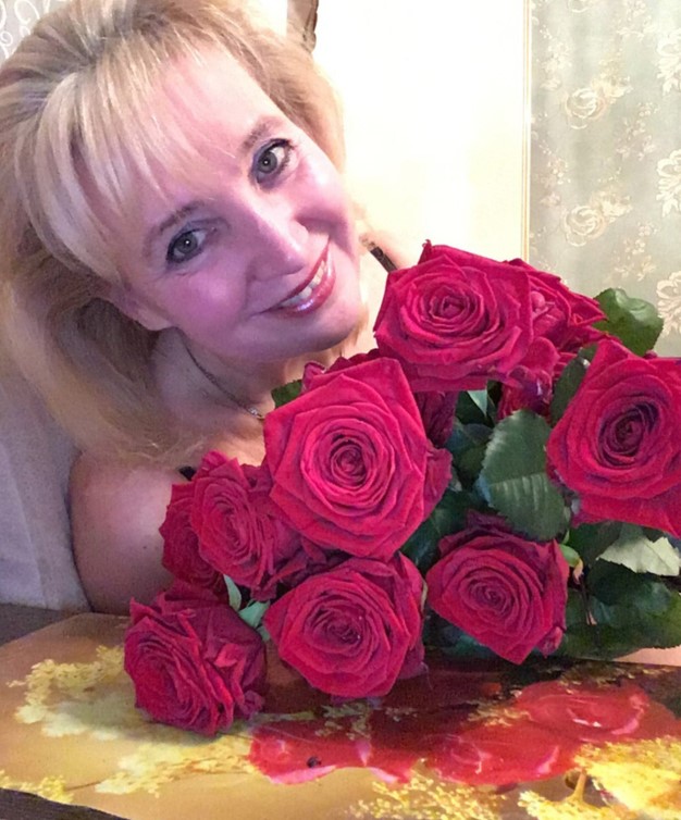 Мила и вдохновенна. Посвящение С. Т. 13915