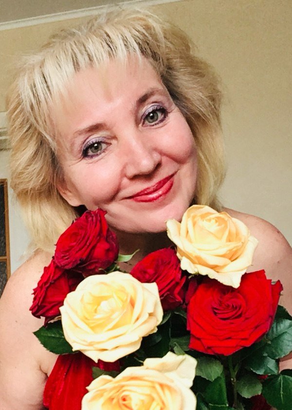 Ты улыбаешься. Посвящение С. Т. 13950