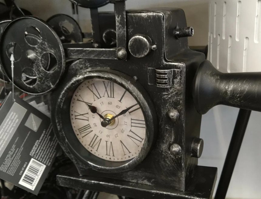 Вы мне расскажете о нем?