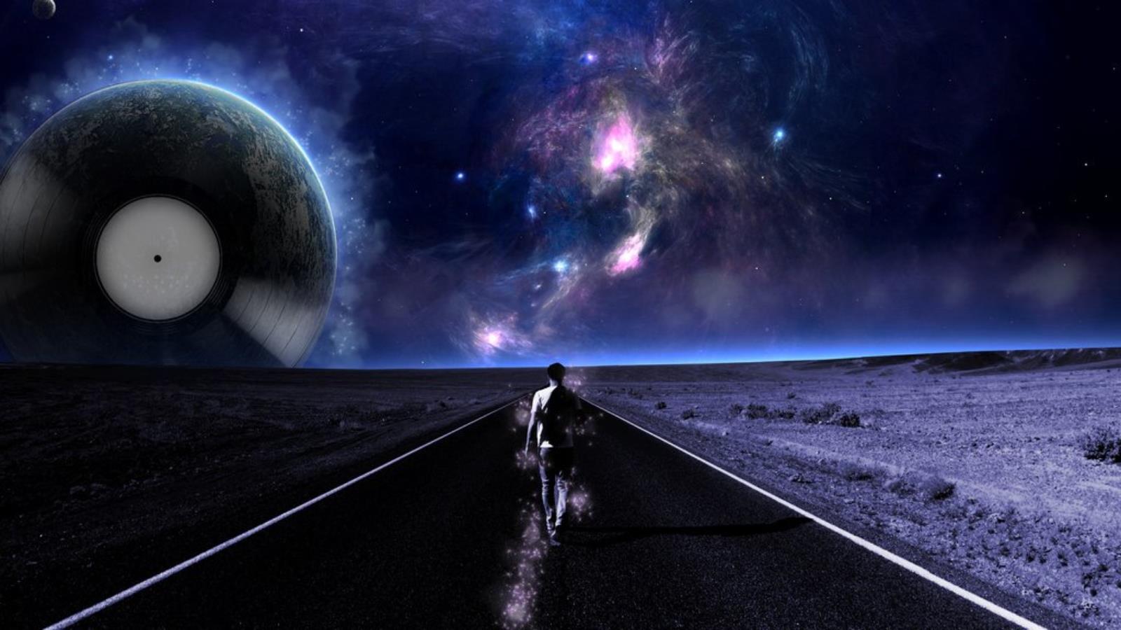 Освещенная луной дорога уходила вдаль обособление. Дорога в космос. Космический Странник. Космическая дорога. Дорога к звездам.